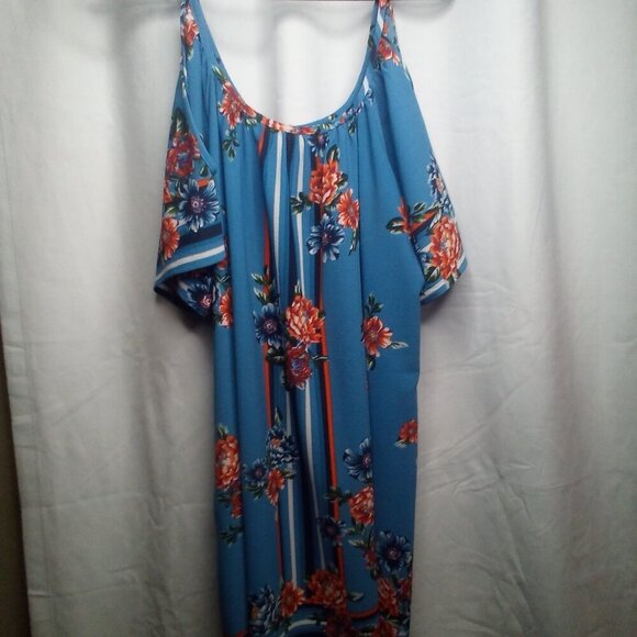 VENUS Dresses & Skirts - Venus Dress XL Cold Shoulder Short Sleeve Floral Blue